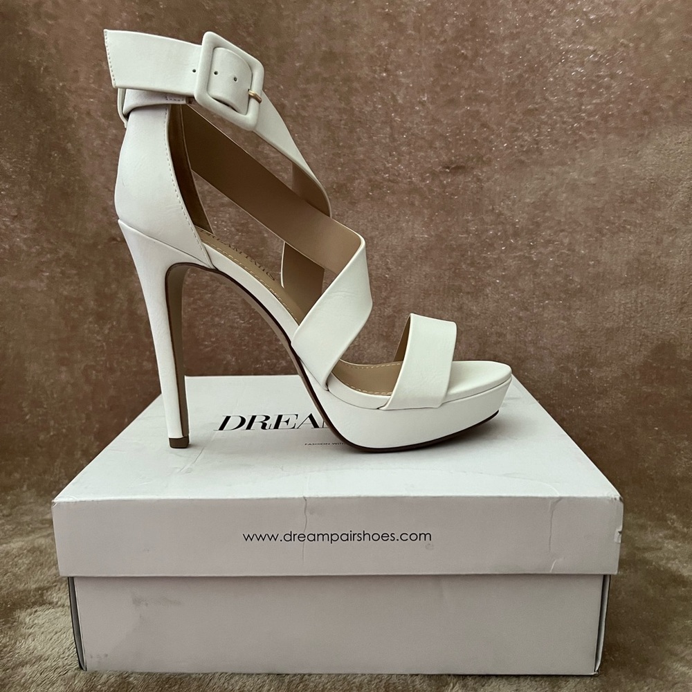 Dream Pairs heels - brand new